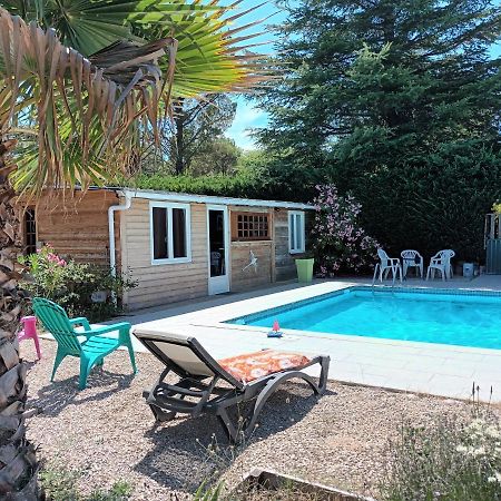 Chalet Banane Devant Piscine, A 6Km Du Festival De Piano De La Roque D'Antheron Rognes Bagian luar foto